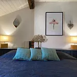 De La Roulliere Апартаменты